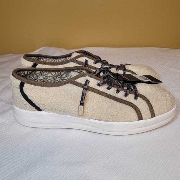 NWT Hey Dude Karina Sherpa Marshmallow Leo Sneakers sz 11 - Picture 7 of 9